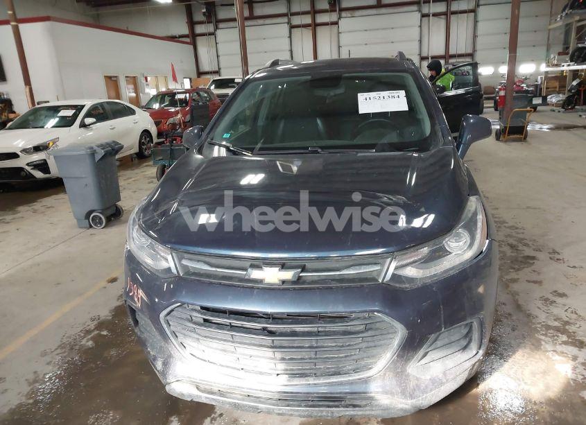 Photo 12 of 2018 Chevrolet Trax LT (VIN 3GNCJPSB5JL419832)