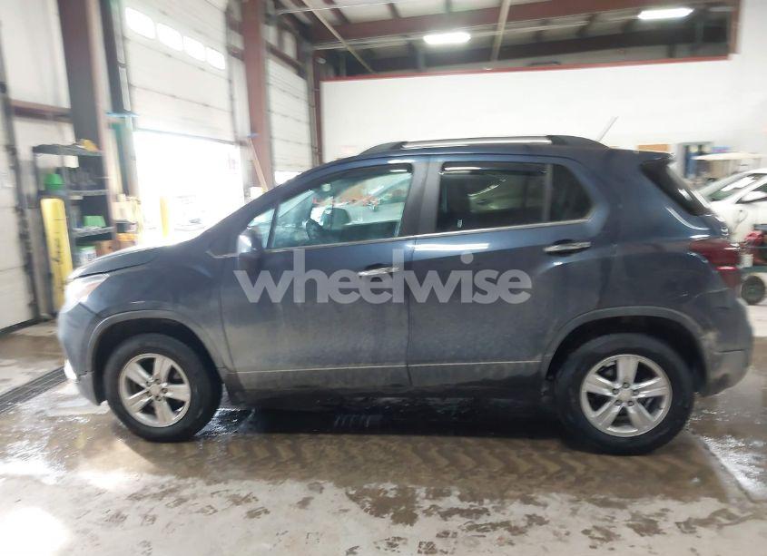 Photo 14 of 2018 Chevrolet Trax LT (VIN 3GNCJPSB5JL419832)