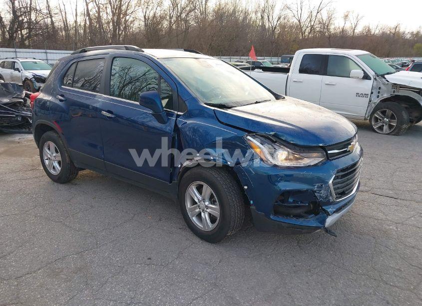 2019 Chevrolet Trax LT (VIN 3GNCJPSB5KL247500) main photo