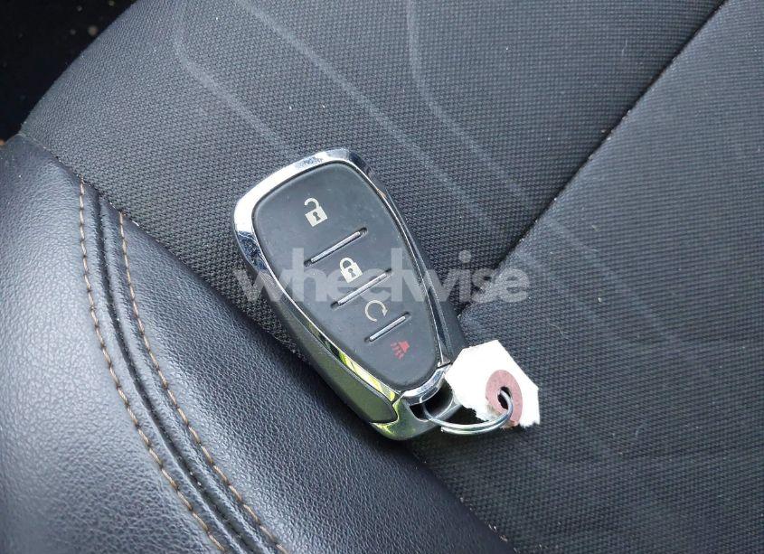 Photo 11 of 2019 Chevrolet Trax LT (VIN 3GNCJPSB5KL247500)