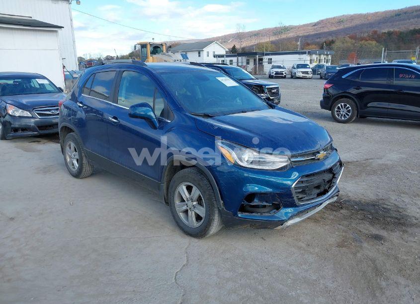 2019 Chevrolet Trax LT (VIN 3GNCJPSB5KL261817) main photo