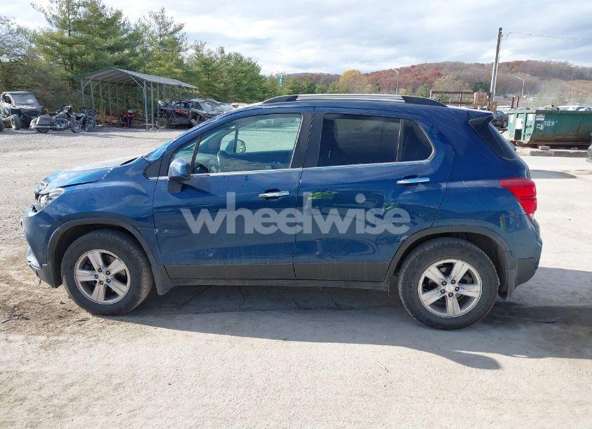 Photo 14 of 2019 Chevrolet Trax LT (VIN 3GNCJPSB5KL261817)