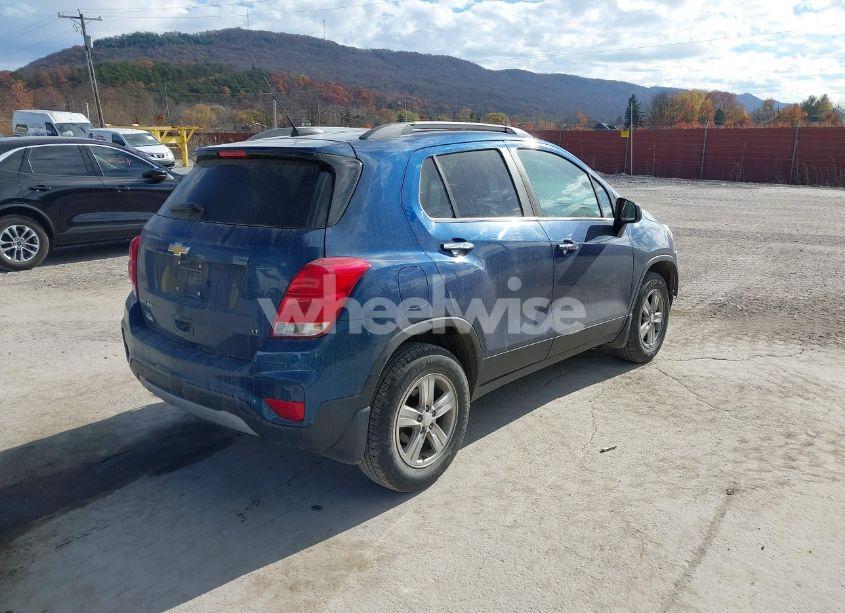 Photo 4 of 2019 Chevrolet Trax LT (VIN 3GNCJPSB5KL261817)