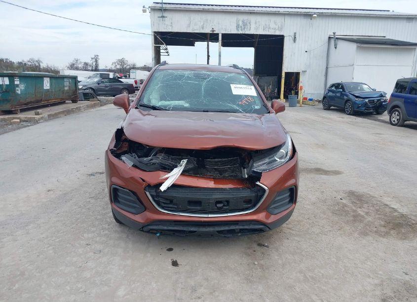 Photo 12 of 2019 Chevrolet Trax LT (VIN 3GNCJPSB5KL269478)