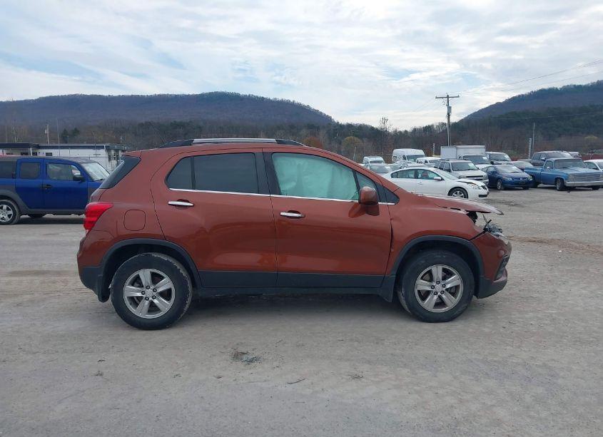 Photo 13 of 2019 Chevrolet Trax LT (VIN 3GNCJPSB5KL269478)