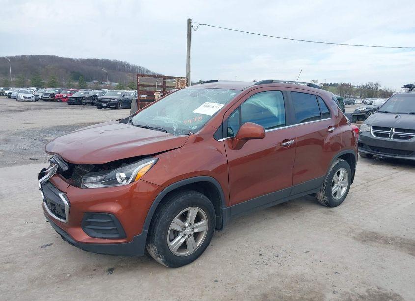 Photo 2 of 2019 Chevrolet Trax LT (VIN 3GNCJPSB5KL269478)