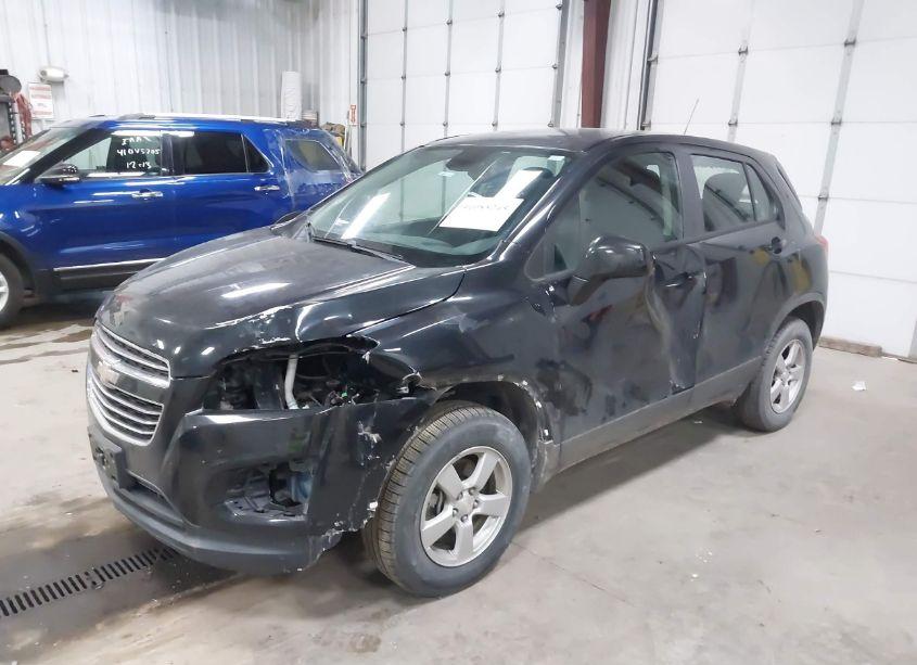 Photo 2 of 2015 Chevrolet Trax 1LS (VIN 3GNCJPSB6FL218416)