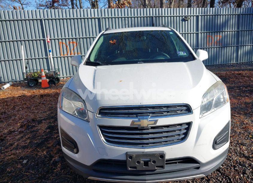 Photo 12 of 2016 Chevrolet Trax LT (VIN 3GNCJPSB6GL216599)
