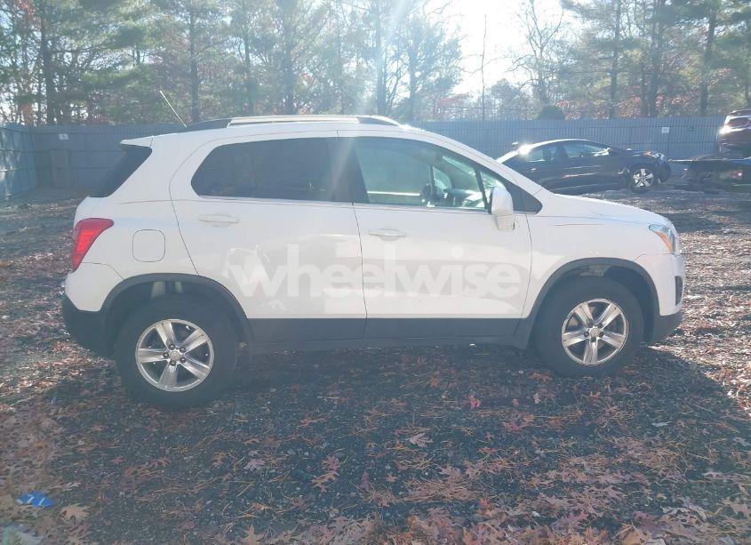 Photo 13 of 2016 Chevrolet Trax LT (VIN 3GNCJPSB6GL216599)