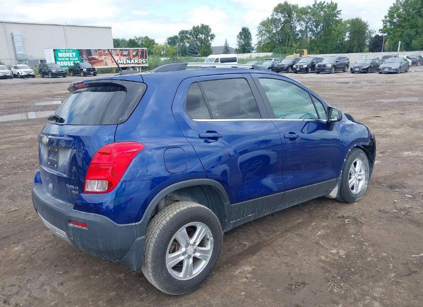 Photo 4 of 2016 Chevrolet Trax LT (VIN 3GNCJPSB6GL224055)
