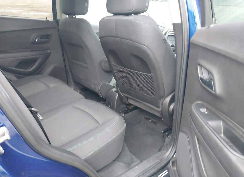 Photo 8 of 2016 Chevrolet Trax LT (VIN 3GNCJPSB6GL224055)