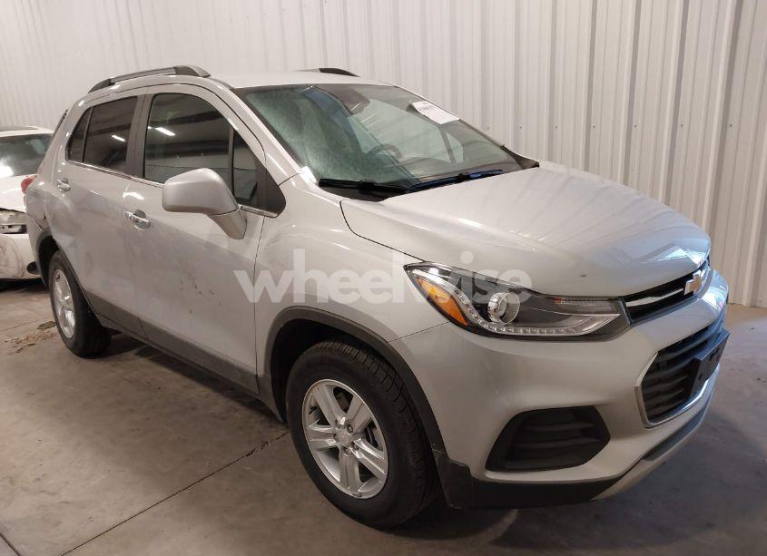 2018 Chevrolet Trax LT (VIN 3GNCJPSB6JL213502) main photo