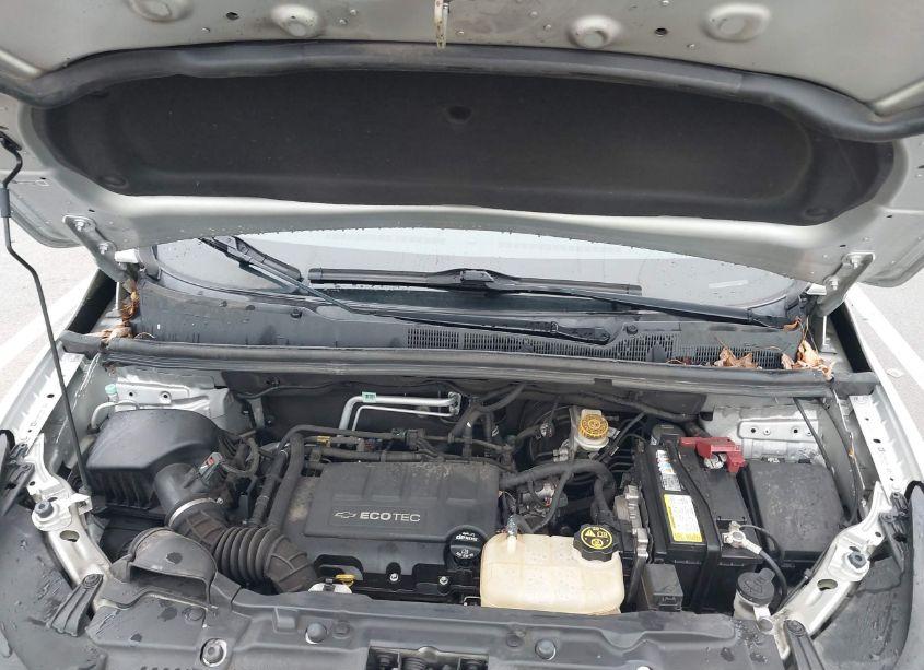 Photo 10 of 2019 Chevrolet Trax LT (VIN 3GNCJPSB6KL143596)