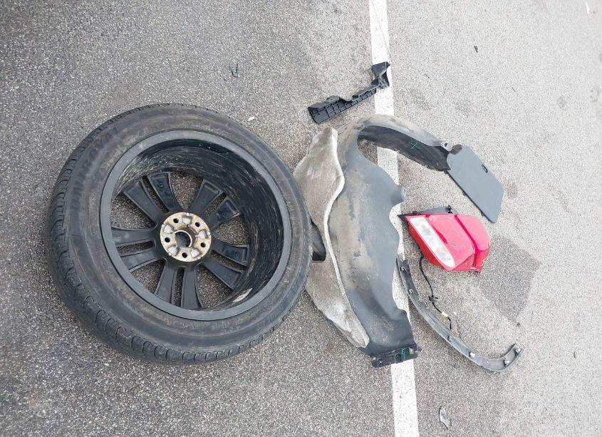 Photo 12 of 2019 Chevrolet Trax LT (VIN 3GNCJPSB6KL143596)