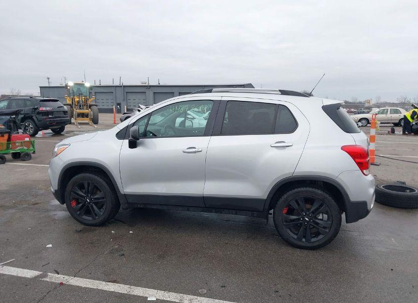 Photo 15 of 2019 Chevrolet Trax LT (VIN 3GNCJPSB6KL143596)