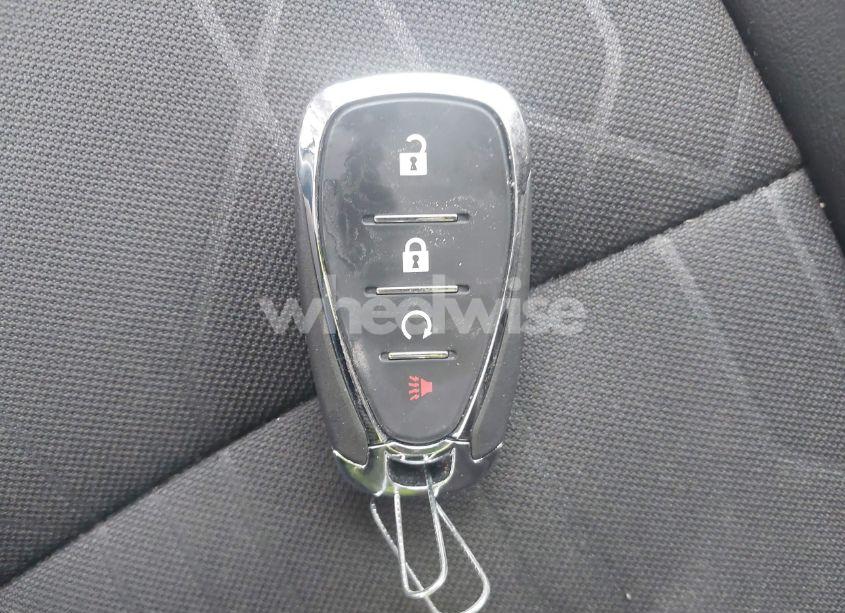 Photo 11 of 2019 Chevrolet Trax LT (VIN 3GNCJPSB6KL300401)