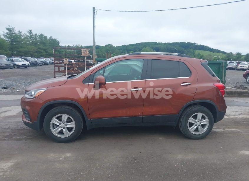 Photo 14 of 2019 Chevrolet Trax LT (VIN 3GNCJPSB6KL300401)