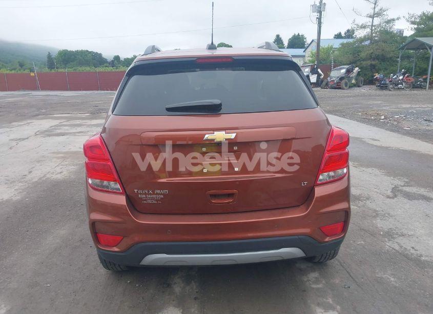 Photo 16 of 2019 Chevrolet Trax LT (VIN 3GNCJPSB6KL300401)