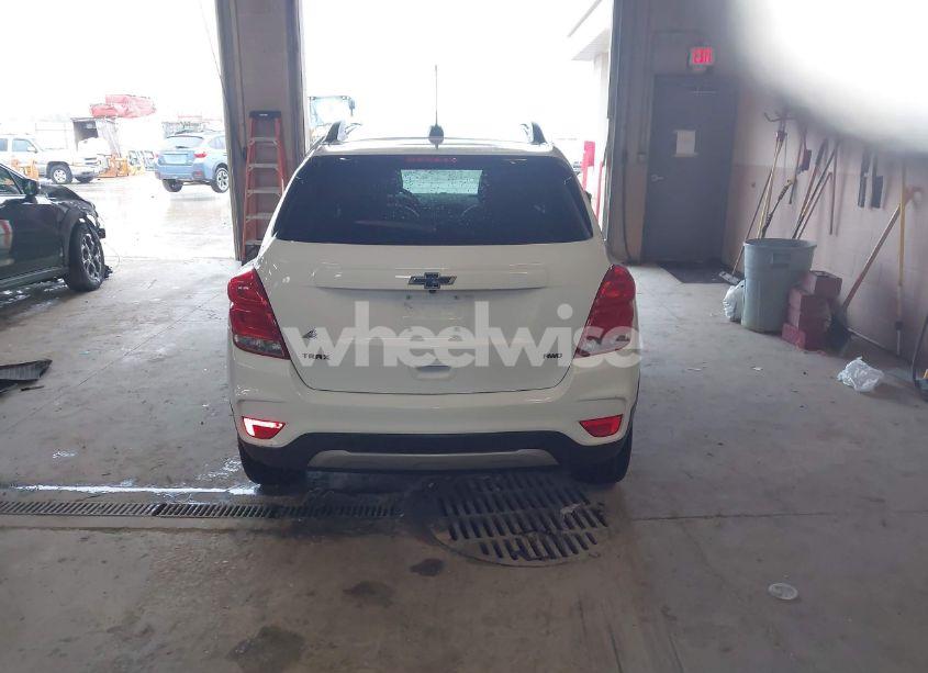 Photo 16 of 2020 Chevrolet Trax AWD LT (VIN 3GNCJPSB6LL221389)