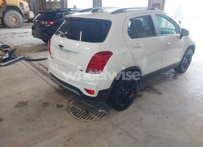 Photo 4 of 2020 Chevrolet Trax AWD LT (VIN 3GNCJPSB6LL221389)