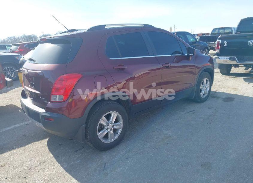 Photo 4 of 2016 Chevrolet Trax LT (VIN 3GNCJPSB7GL121551)