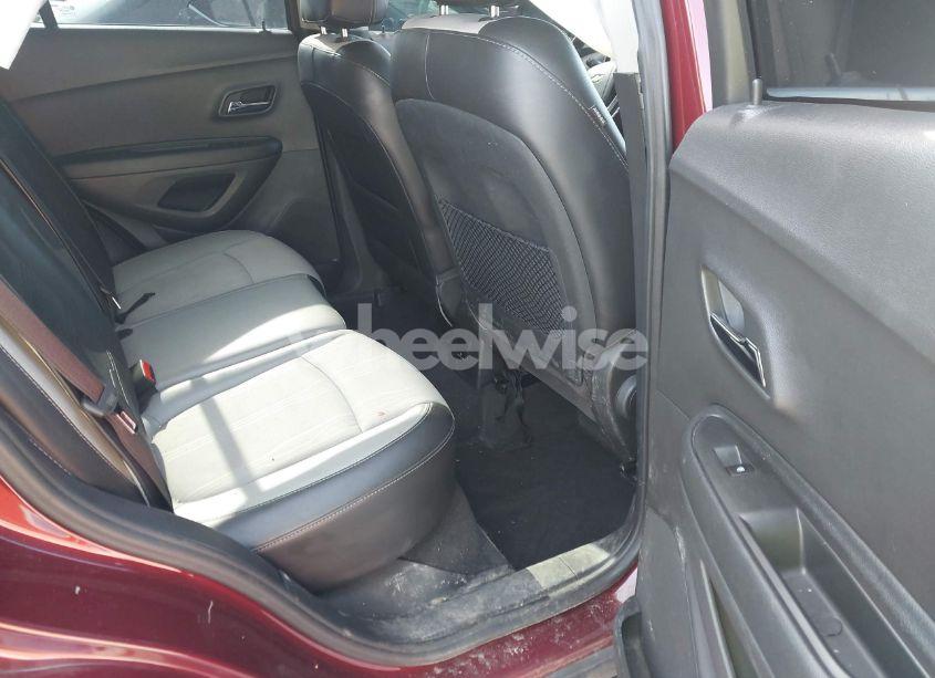 Photo 8 of 2016 Chevrolet Trax LT (VIN 3GNCJPSB7GL121551)