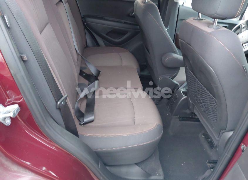 Photo 8 of 2016 Chevrolet Trax LT (VIN 3GNCJPSB7GL147132)