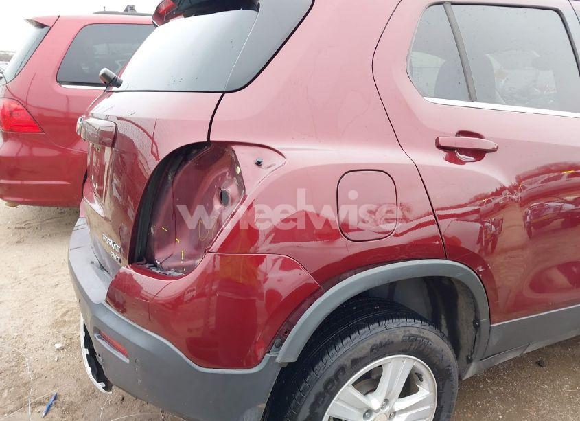 Photo 6 of 2016 Chevrolet Trax LT (VIN 3GNCJPSB7GL253838)