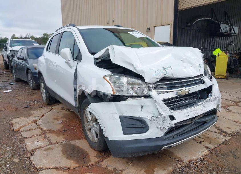 2016 Chevrolet Trax LT (VIN 3GNCJPSB7GL261471) main photo