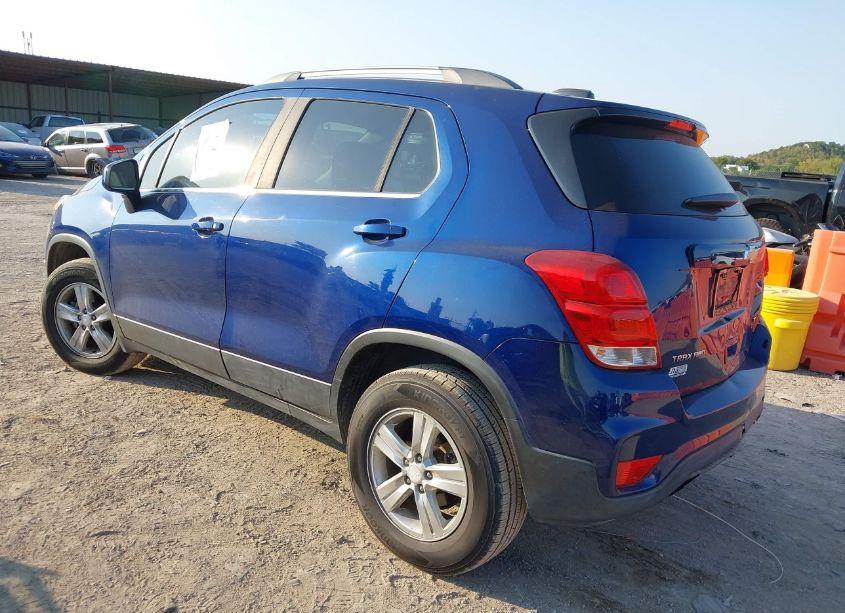 Photo 3 of 2017 Chevrolet Trax LT (VIN 3GNCJPSB7HL139856)