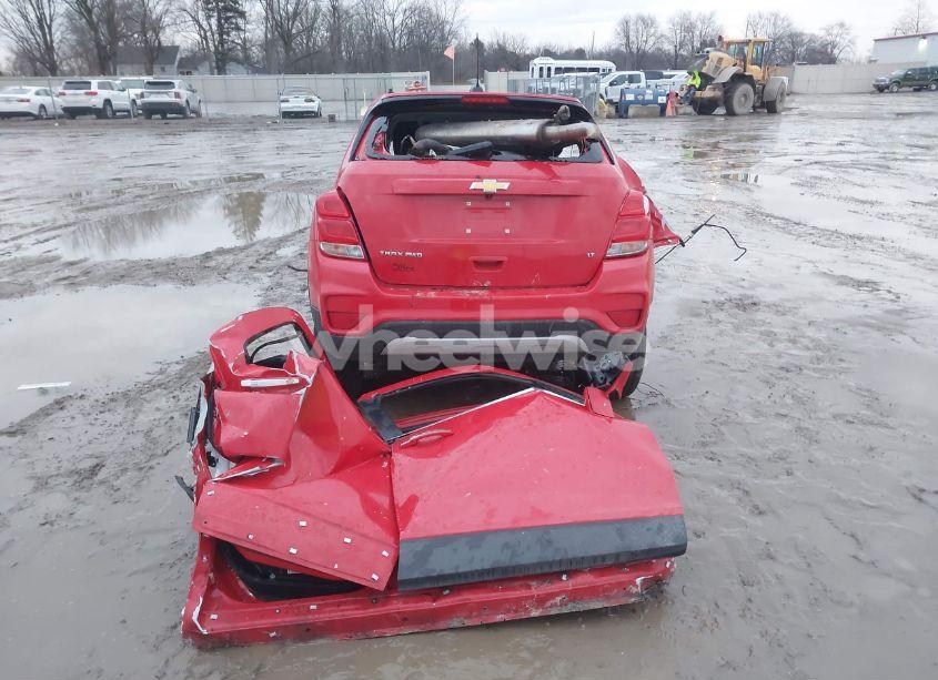 Photo 6 of 2017 Chevrolet Trax LT (VIN 3GNCJPSB7HL149920)