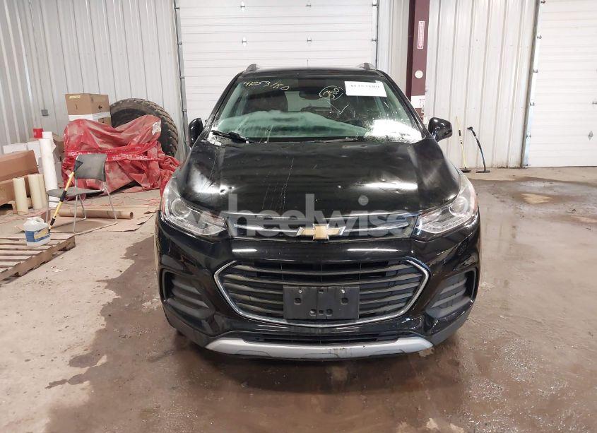 Photo 13 of 2018 Chevrolet Trax LT (VIN 3GNCJPSB7JL328805)