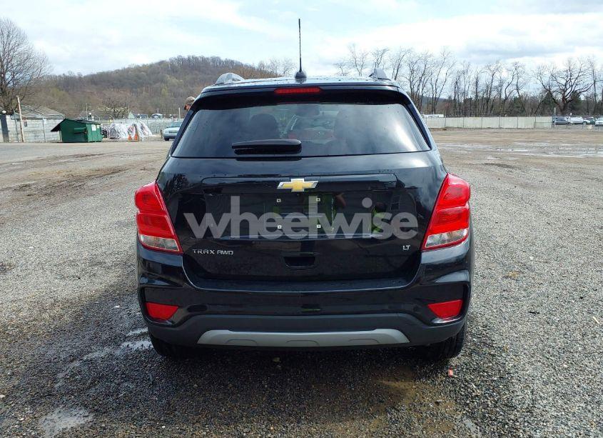 Photo 17 of 2018 Chevrolet Trax LT (VIN 3GNCJPSB7JL332871)