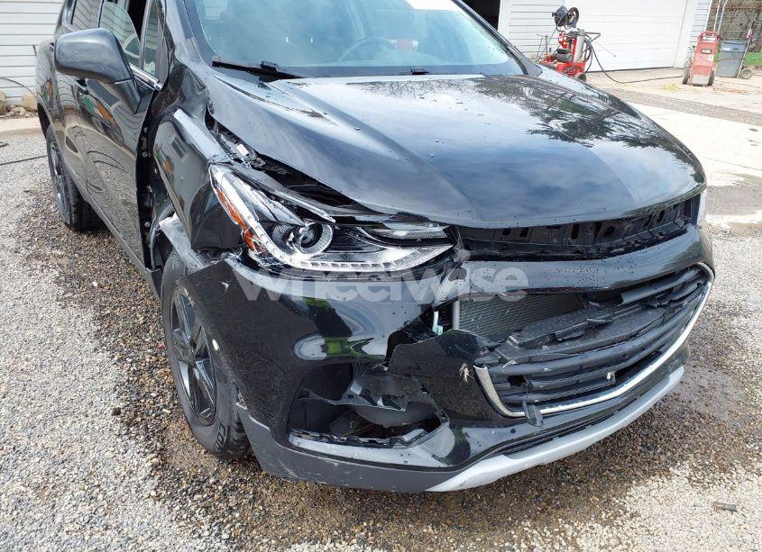 Photo 6 of 2018 Chevrolet Trax LT (VIN 3GNCJPSB7JL332871)