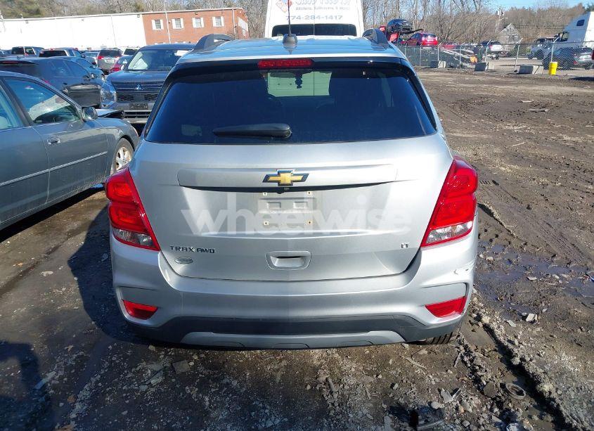 Photo 17 of 2019 Chevrolet Trax LT (VIN 3GNCJPSB7KL257526)