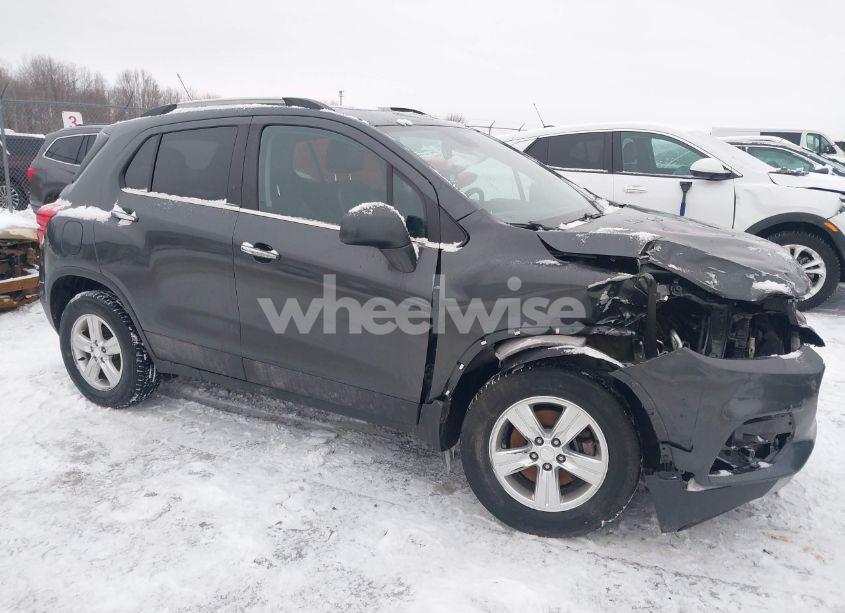 2019 Chevrolet Trax LT (VIN 3GNCJPSB7KL281227) main photo