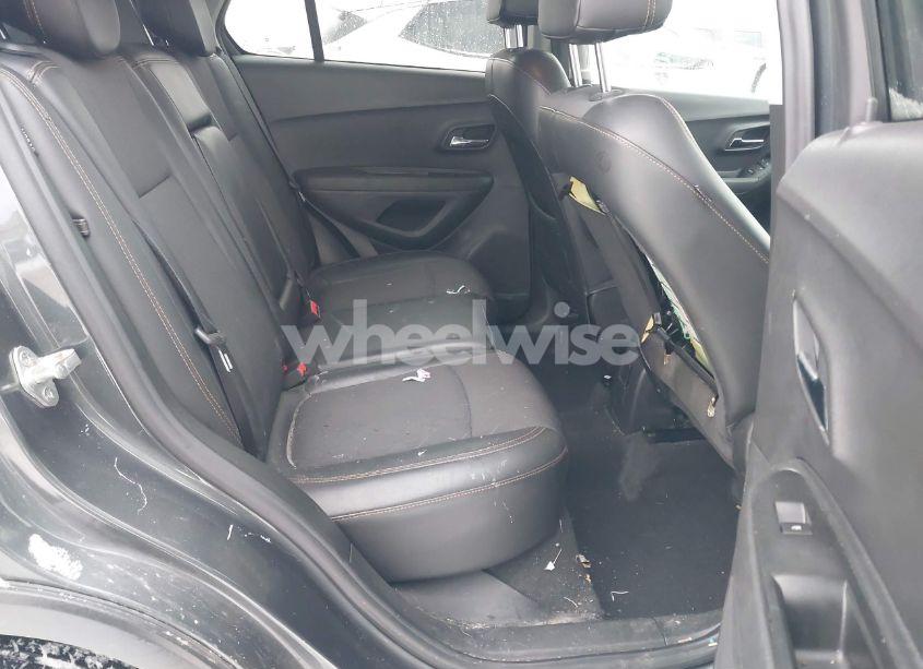 Photo 8 of 2019 Chevrolet Trax LT (VIN 3GNCJPSB7KL281227)