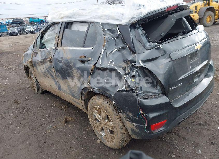 Photo 3 of 2019 Chevrolet Trax LT (VIN 3GNCJPSB7KL307521)