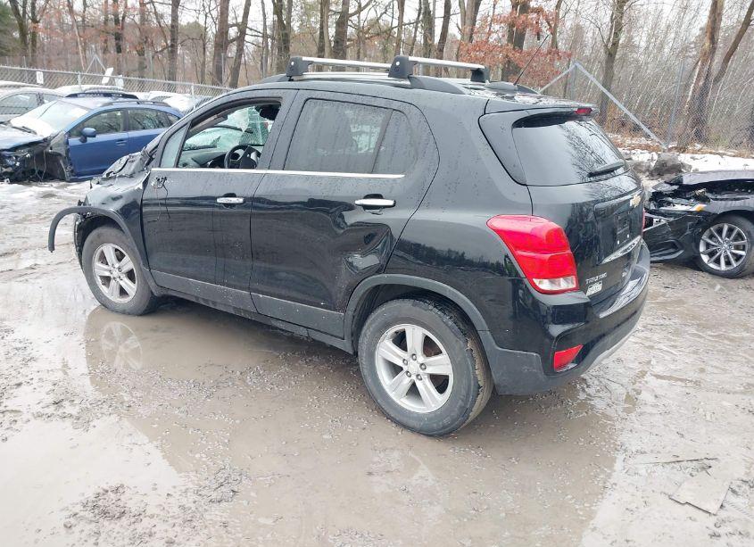 Photo 3 of 2019 Chevrolet Trax LT (VIN 3GNCJPSB7KL332970)