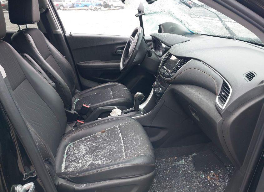 Photo 5 of 2019 Chevrolet Trax LT (VIN 3GNCJPSB7KL332970)