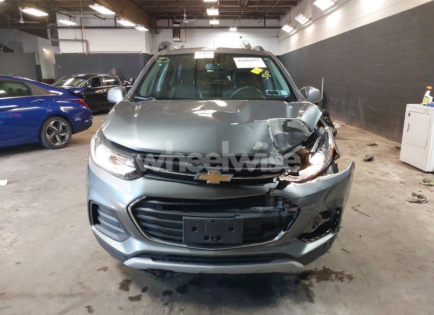 Photo 12 of 2020 Chevrolet Trax AWD LT (VIN 3GNCJPSB7LL189181)