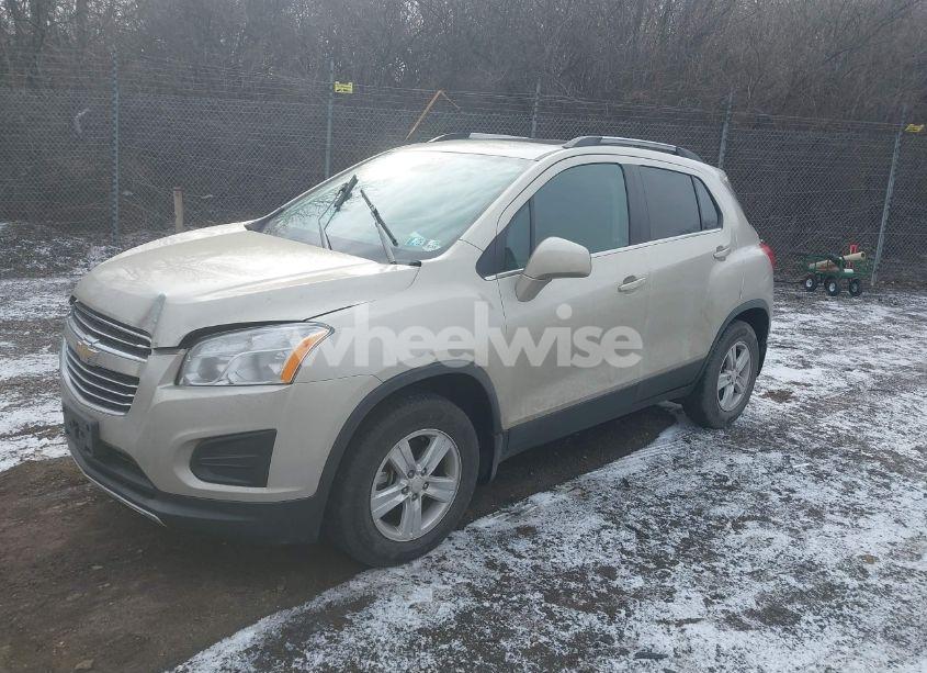 Photo 2 of 2016 Chevrolet Trax LT (VIN 3GNCJPSB8GL247871)