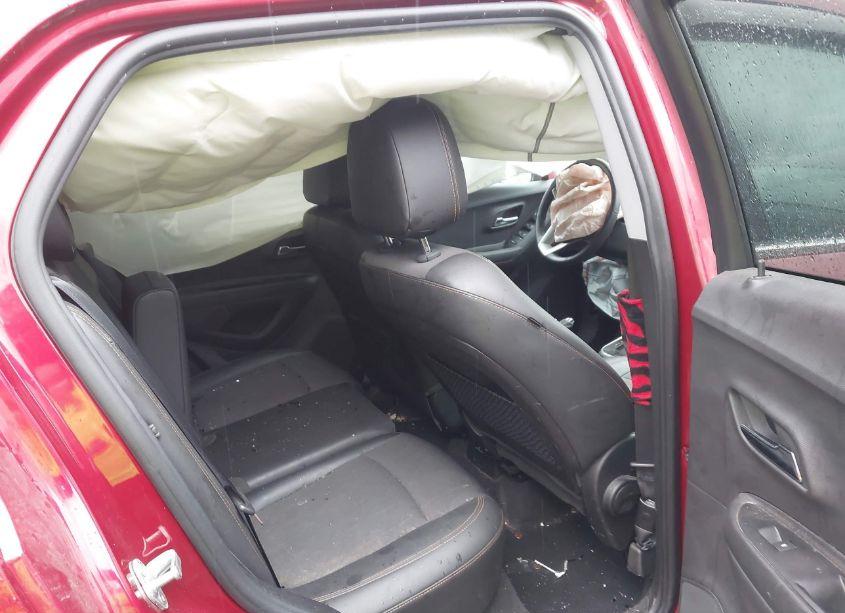 Photo 8 of 2019 Chevrolet Trax LT (VIN 3GNCJPSB8KL198549)