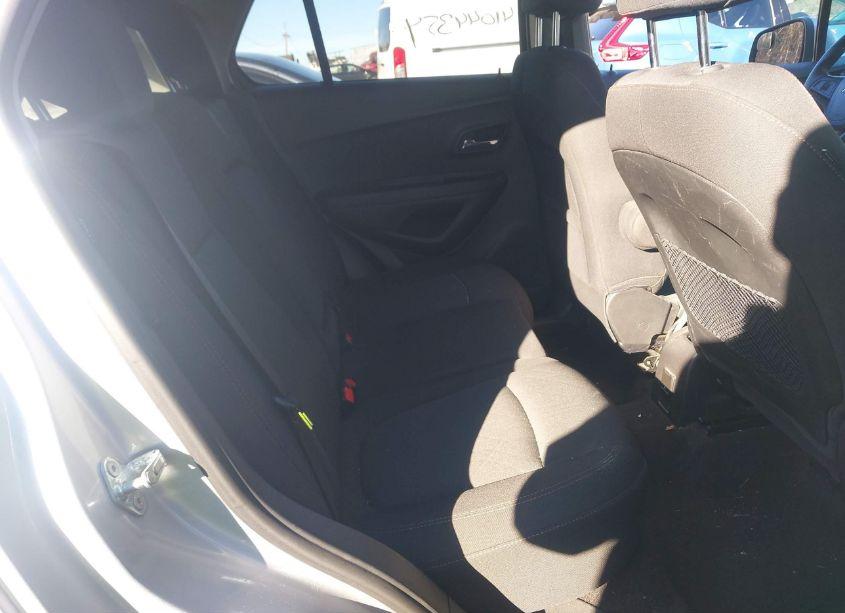 Photo 8 of 2017 Chevrolet Trax LT (VIN 3GNCJPSB9HL132858)