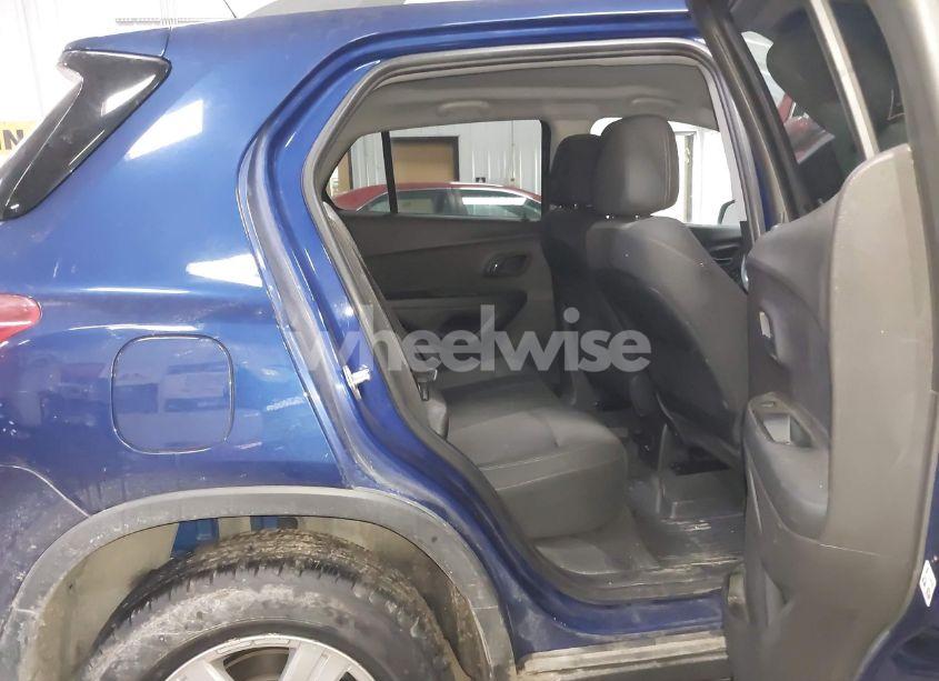 Photo 8 of 2017 Chevrolet Trax LT (VIN 3GNCJPSB9HL157386)