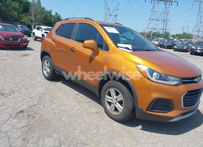 2017 Chevrolet Trax LT (VIN 3GNCJPSB9HL182286) main photo