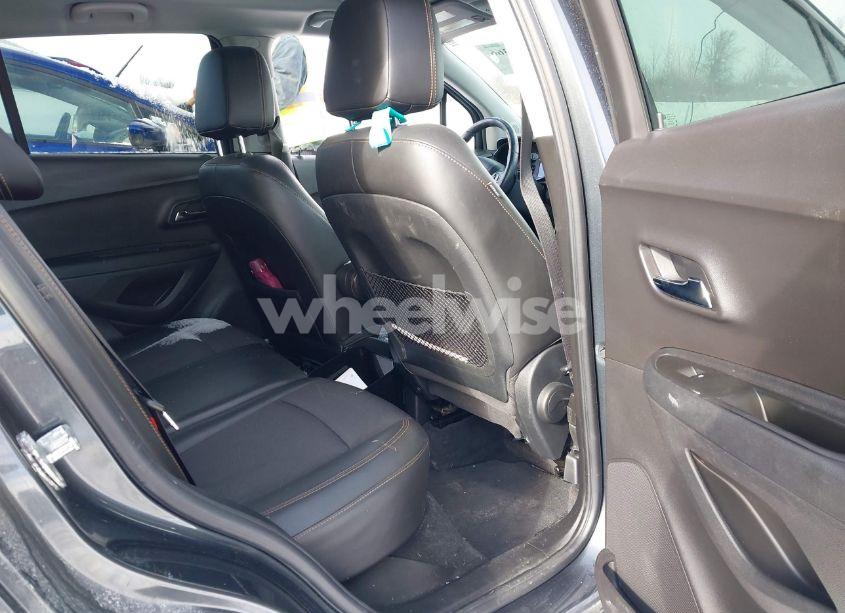 Photo 8 of 2017 Chevrolet Trax LT (VIN 3GNCJPSB9HL278340)
