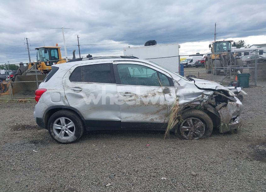 Photo 13 of 2017 Chevrolet Trax LT (VIN 3GNCJPSB9HL289449)