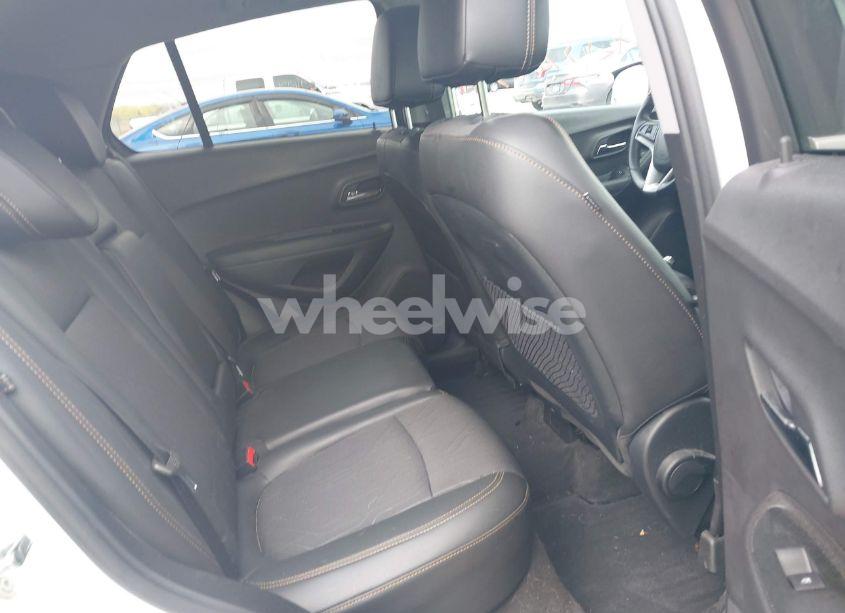 Photo 8 of 2018 Chevrolet Trax LT (VIN 3GNCJPSB9JL262760)