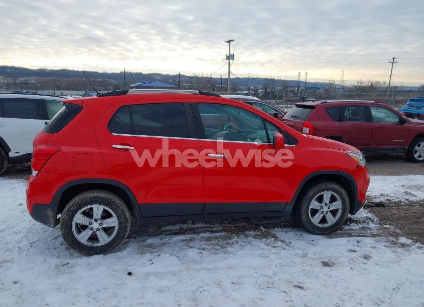Photo 13 of 2018 Chevrolet Trax LT (VIN 3GNCJPSB9JL264525)